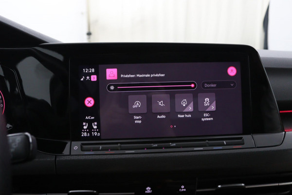 Volkswagen Golf GTI*PANO*LEDER*STOEL VENT.*H/K*ELEK.HAAK*ACC*CAM* Volkswagen Golf GTI*PANO*LEDER*STOEL VENT.*H/K*ELEK.HAAK*ACC*CAM*