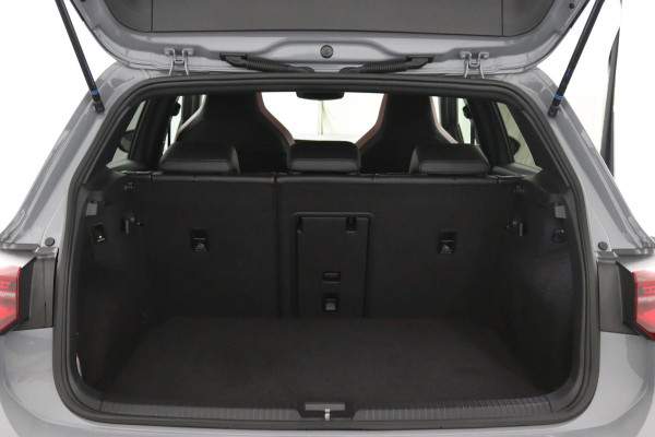 Volkswagen Golf GTI*PANO*LEDER*STOEL VENT.*H/K*ELEK.HAAK*ACC*CAM* Volkswagen Golf GTI*PANO*LEDER*STOEL VENT.*H/K*ELEK.HAAK*ACC*CAM*