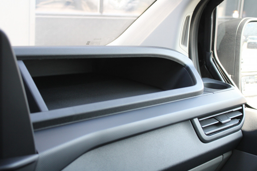 Ford Transit Custom 320 2.0 TDCI L2H1 Trend DC 136pk - Carplay - Android - Camera - Trekhaak - LED koplampen - Stoelverwarming - Draadloos laden - R