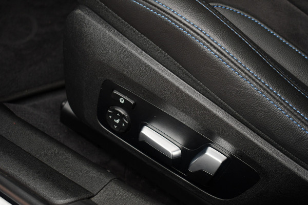 BMW 3 Serie Touring 330e xDrive M-Sport Pro LCI Dravitgrau Pano HUD el-zetels 19inch