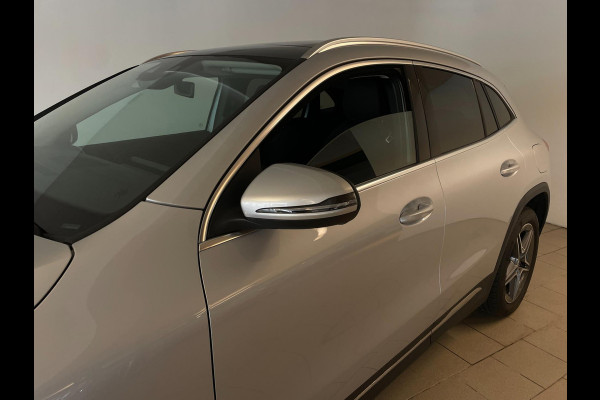 Mercedes-Benz GLA 250 e Business Line AUTOMAAT AIRCO NAVI CRUISE BLUETOOTH VELGEN PRIVACYGLAS NIEUWSTAAT