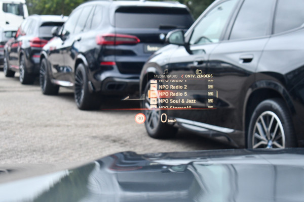 BMW 3 Serie Touring 330e xDrive M-Sport Pro LCI Dravitgrau Pano HUD el-zetels 19inch