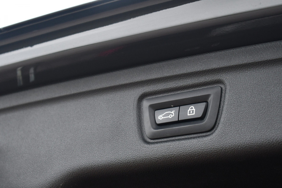 BMW 3 Serie Touring 330e xDrive M-Sport Pro LCI Dravitgrau Pano HUD el-zetels 19inch