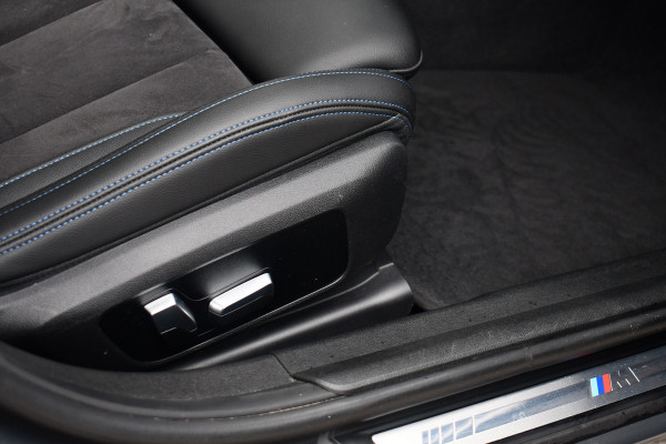 BMW 3 Serie Touring 330e xDrive M-Sport Pro LCI Dravitgrau Pano HUD el-zetels 19inch