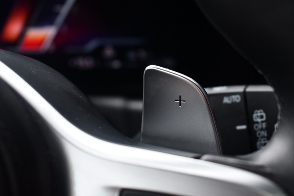 BMW 3 Serie Touring 330e xDrive M-Sport Pro LCI Dravitgrau Pano HUD el-zetels 19inch