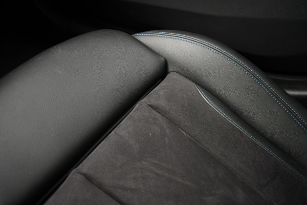 BMW 3 Serie Touring 330e xDrive M-Sport Pro LCI Dravitgrau Pano HUD el-zetels 19inch