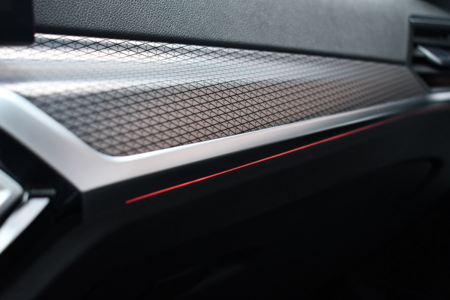 BMW 3 Serie Touring 330e xDrive M-Sport Pro LCI Dravitgrau Pano HUD el-zetels 19inch