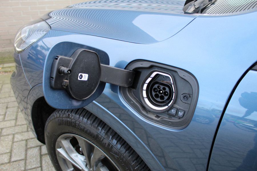 Ford Kuga 2.5 PHEV ST-Line X | Trekhaak | Panoramadak | B&O | BLIS | Matrix | Adaptieve cruise