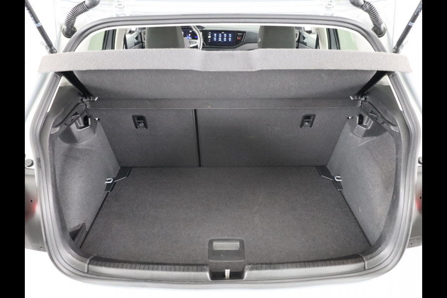 Volkswagen Polo 1.0 TSI Life Edition 95 pk Automaat (DSG) | Verlengde garantie | Navigatie via App | Parkeersensoren achter | Achteruitrijcamera | Adaptieve cruise control |