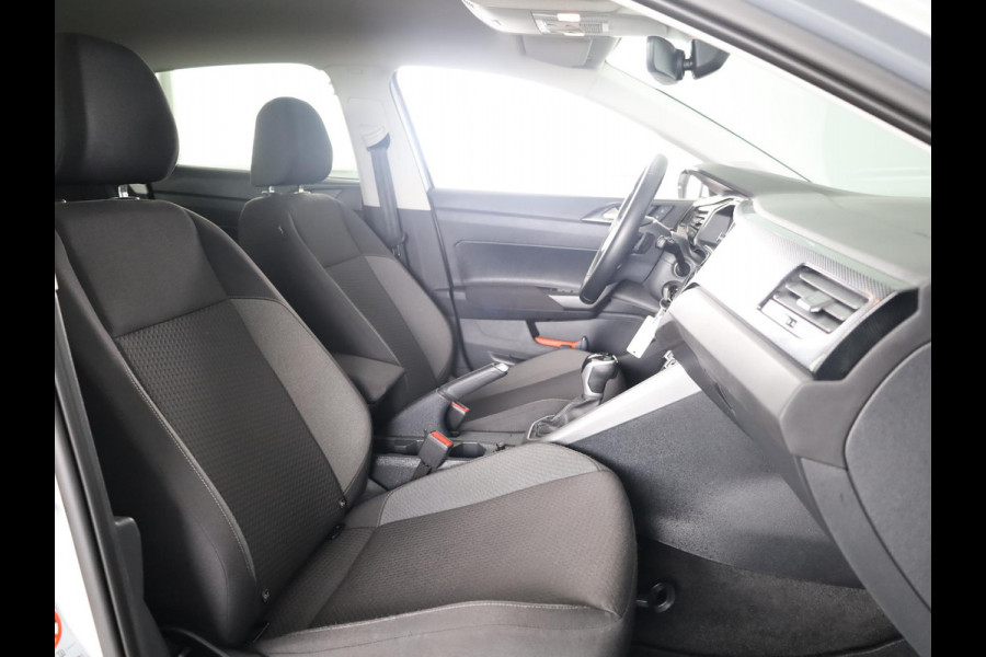 Volkswagen Polo 1.0 TSI Life Edition 95 pk Automaat (DSG) | Verlengde garantie | Navigatie via App | Parkeersensoren achter | Achteruitrijcamera | Adaptieve cruise control |