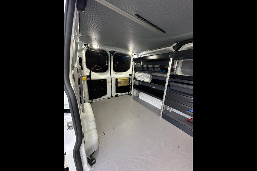 Ford Transit Custom 2.0 TDCI L1 zonnepanelen,omvormer,inrichting