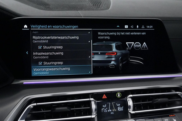 BMW X5 xDrive45e M Sport High Executive 395 PK | Pano-dak | CarPlay | ACC | HUD | Camera | Trekhaak | Memory | Led | Luchtvering | Deal