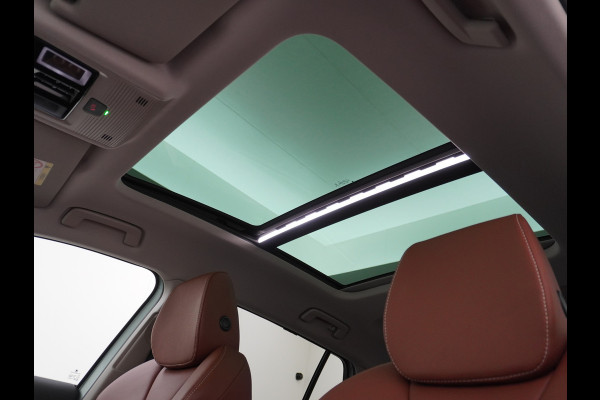 Škoda ENYAQ iV 80 Trekhaak Leder Panoramadak Memory Camera Adap.Cruise Warmtepomp Navi Ecc Apple Carplay Android Auto Lmv 21" 1e Eigenaar Nieuwprijs €59.095! 1.000KG Trekgewicht