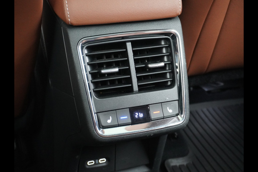 Škoda ENYAQ iV 80 Trekhaak Leder Panoramadak Memory Camera Adap.Cruise Warmtepomp Navi Ecc Apple Carplay Android Auto Lmv 21" 1e Eigenaar Nieuwprijs €59.095! 1.000KG Trekgewicht