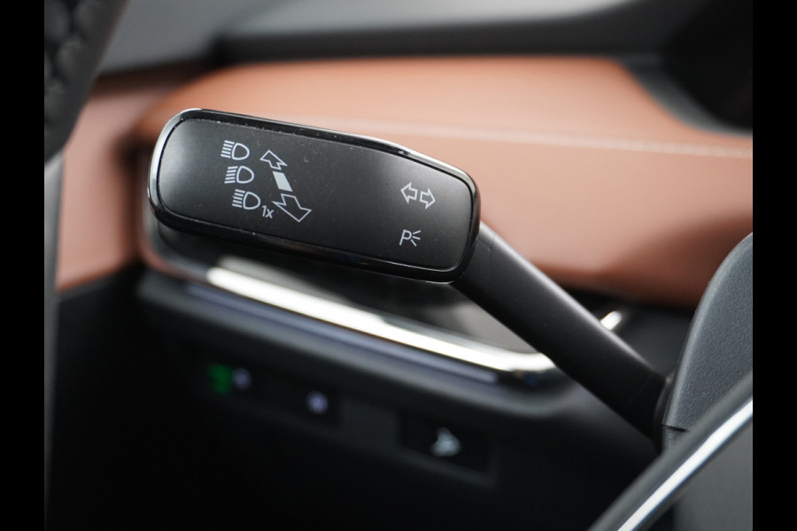 Škoda ENYAQ iV 80 Trekhaak Leder Panoramadak Memory Camera Adap.Cruise Warmtepomp Navi Ecc Apple Carplay Android Auto Lmv 21" 1e Eigenaar Nieuwprijs €59.095! 1.000KG Trekgewicht