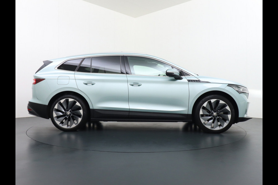Škoda ENYAQ iV 80 Trekhaak Leder Panoramadak Memory Camera Adap.Cruise Warmtepomp Navi Ecc Apple Carplay Android Auto Lmv 21" 1e Eigenaar Nieuwprijs €59.095! 1.000KG Trekgewicht