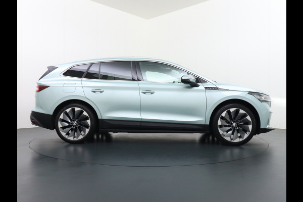 Škoda ENYAQ iV 80 Trekhaak Leder Panoramadak Memory Camera Adap.Cruise Warmtepomp Navi Ecc Apple Carplay Android Auto Lmv 21" 1e Eigenaar Nieuwprijs €59.095! 1.000KG Trekgewicht