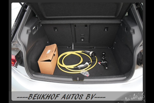 Volkswagen ID.3 Business 58 kWh Carplay Trekhaak Velgen