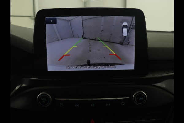 Ford Focus 1.0 EcoBoost Hybrid ST Line X Business | Panoramadak | Trekhaak | Head-up | Carplay | Camera | Stuurverwarming | Stoelverwarming | Adaptive cruise | LMV 17 inch | Sportstoelen