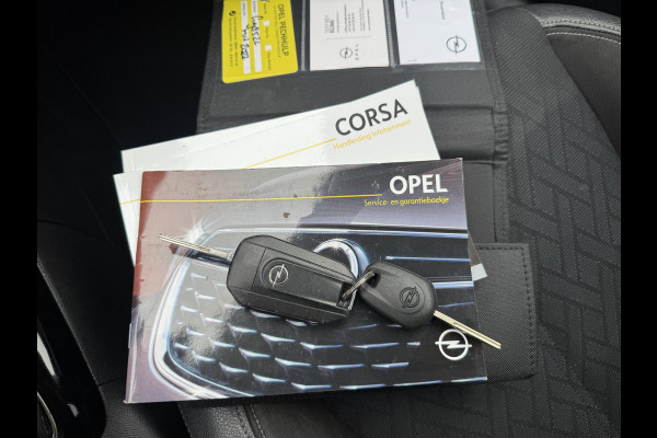 Opel Corsa 1.2 Elegance | Adaptive Cruise Control | Camera | Lane Assist | Carplay | Privacy Glass | Lichtmetalen Velgen |