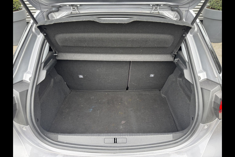 Opel Corsa 1.2 Elegance | Adaptive Cruise Control | Camera | Lane Assist | Carplay | Privacy Glass | Lichtmetalen Velgen |
