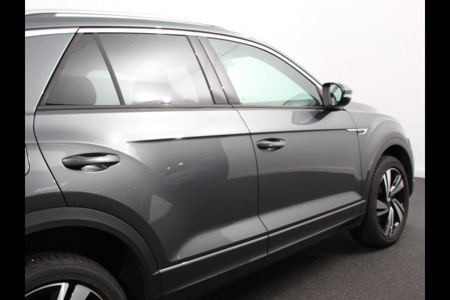 Volkswagen T-Roc 1.5 TSI 150pk DSG R-Line | Navigatie | Apple Carplay/Android Auto | Parkeersensoren | Camera | Adaptive Cruise Control | Elektrische achterklep | Stoel- en stuurverwarming | Climate Control | Ledverlichting | Virtual Cockpit Volkswagen T-Roc 1.5 TSI 150pk DSG R-Line | Navigatie | Apple Carplay/Android Auto | Parkeersensoren | Camera | Adaptive Cruise Control | Elektrische achterklep | Stoel- en stuurverwarming | Climate Control | Ledverlichting | Virtual Cockpit