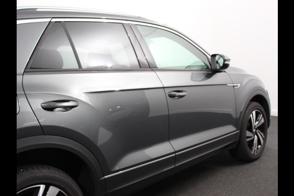 Volkswagen T-Roc 1.5 TSI 150pk DSG R-Line | Navigatie | Apple Carplay/Android Auto | Parkeersensoren | Camera | Adaptive Cruise Control | Elektrische achterklep | Stoel- en stuurverwarming | Climate Control | Ledverlichting | Virtual Cockpit Volkswagen T-Roc 1.5 TSI 150pk DSG R-Line | Navigatie | Apple Carplay/Android Auto | Parkeersensoren | Camera | Adaptive Cruise Control | Elektrische achterklep | Stoel- en stuurverwarming | Climate Control | Ledverlichting | Virtual Cockpit