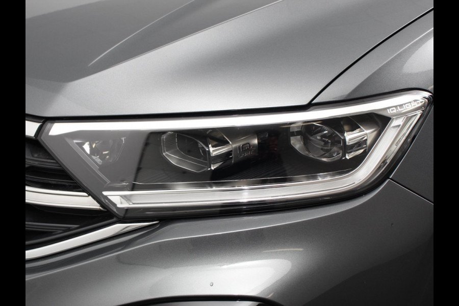 Volkswagen T-Roc 1.5 TSI 150pk DSG R-Line | Navigatie | Apple Carplay/Android Auto | Parkeersensoren | Camera | Adaptive Cruise Control | Elektrische achterklep | Stoel- en stuurverwarming | Climate Control | Ledverlichting | Virtual Cockpit Volkswagen T-Roc 1.5 TSI 150pk DSG R-Line | Navigatie | Apple Carplay/Android Auto | Parkeersensoren | Camera | Adaptive Cruise Control | Elektrische achterklep | Stoel- en stuurverwarming | Climate Control | Ledverlichting | Virtual Cockpit