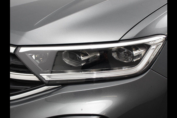 Volkswagen T-Roc 1.5 TSI 150pk DSG R-Line | Navigatie | Apple Carplay/Android Auto | Parkeersensoren | Camera | Adaptive Cruise Control | Elektrische achterklep | Stoel- en stuurverwarming | Climate Control | Ledverlichting | Virtual Cockpit Volkswagen T-Roc 1.5 TSI 150pk DSG R-Line | Navigatie | Apple Carplay/Android Auto | Parkeersensoren | Camera | Adaptive Cruise Control | Elektrische achterklep | Stoel- en stuurverwarming | Climate Control | Ledverlichting | Virtual Cockpit