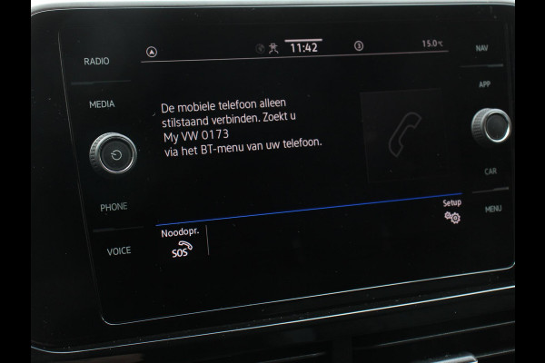 Volkswagen T-Roc 1.5 TSI 150pk DSG R-Line | Navigatie | Apple Carplay/Android Auto | Parkeersensoren | Camera | Adaptive Cruise Control | Elektrische achterklep | Stoel- en stuurverwarming | Climate Control | Ledverlichting | Virtual Cockpit Volkswagen T-Roc 1.5 TSI 150pk DSG R-Line | Navigatie | Apple Carplay/Android Auto | Parkeersensoren | Camera | Adaptive Cruise Control | Elektrische achterklep | Stoel- en stuurverwarming | Climate Control | Ledverlichting | Virtual Cockpit