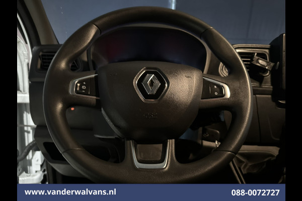 Renault Master 2.3 dCi 135pk L2H2 Euro6 Airco | Camera | Navigatie | Cruisecontrol | 2500kg Trekhaak | Bijrijdersbank,  Parkeersensoren Renault Master 2.3 dCi 135pk L2H2 Euro6 Airco | Camera | Navigatie | Cruisecontrol | 2500kg Trekhaak | Bijrijdersbank,  Parkeersensoren
