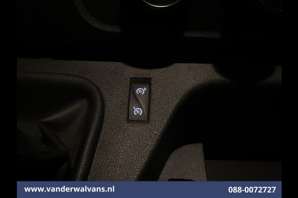 Renault Master 2.3 dCi 135pk L2H2 Euro6 Airco | Camera | Navigatie | Cruisecontrol | 2500kg Trekhaak | Bijrijdersbank,  Parkeersensoren Renault Master 2.3 dCi 135pk L2H2 Euro6 Airco | Camera | Navigatie | Cruisecontrol | 2500kg Trekhaak | Bijrijdersbank,  Parkeersensoren