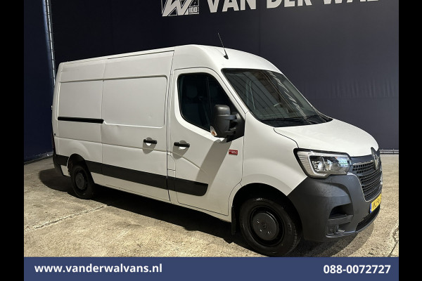 Renault Master 2.3 dCi 135pk L2H2 Euro6 Airco | Camera | Navigatie | Cruisecontrol | 2500kg Trekhaak | Bijrijdersbank,  Parkeersensoren Renault Master 2.3 dCi 135pk L2H2 Euro6 Airco | Camera | Navigatie | Cruisecontrol | 2500kg Trekhaak | Bijrijdersbank,  Parkeersensoren