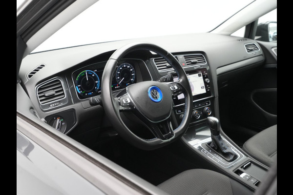 Volkswagen e-Golf E-DITION 136pk Navigatie Warmtepomp Virtual cockpit Acc