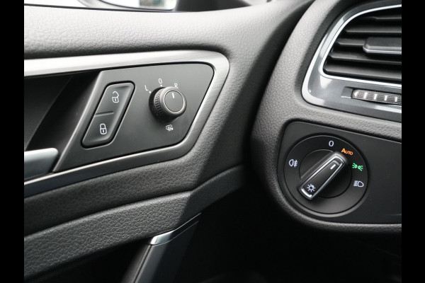 Volkswagen e-Golf E-DITION 136pk Navigatie Warmtepomp Virtual cockpit Acc