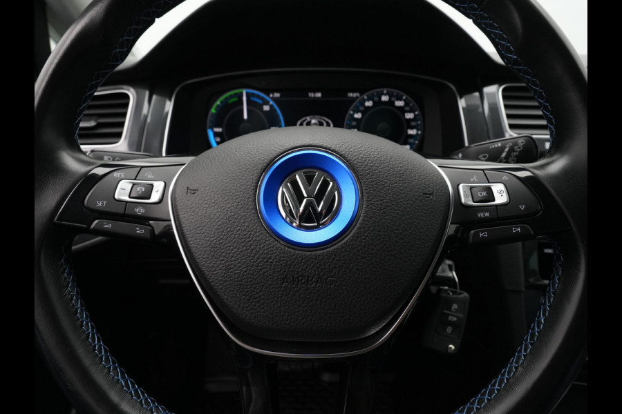 Volkswagen e-Golf E-DITION 136pk Navigatie Warmtepomp Virtual cockpit Acc