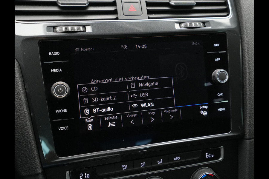 Volkswagen e-Golf E-DITION 136pk Navigatie Warmtepomp Virtual cockpit Acc