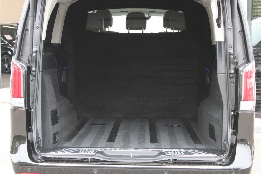 Mercedes-Benz V-Klasse 300d / XXL / 4-Matic / DC / Black Edition / 2x Elec Schuifdeur / 360 Camera / Vol Opties / NIEUWSTAAT