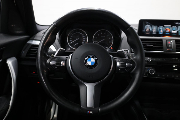 BMW 1-serie M140i xDrive LED/SCHUIFDAK/HARMAN/LEER+S.VERWARMING/19" LMV/CAM/CRUISE/ECC/12 MND GARANTIE!