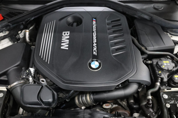 BMW 1-serie M140i xDrive LED/SCHUIFDAK/HARMAN/LEER+S.VERWARMING/19" LMV/CAM/CRUISE/ECC/12 MND GARANTIE!