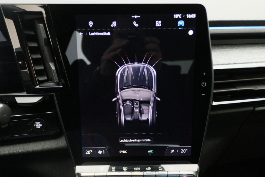 Renault Austral 1.2 E-Tech full hybrid 200 techno Automaat LED, Camera, Apple Carplay, Dodehoeksensor, Sfeerverlichting, Keyless, 19"
