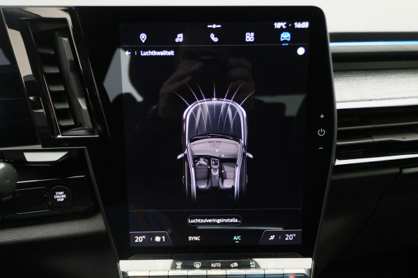 Renault Austral 1.2 E-Tech full hybrid 200 techno Automaat LED, Camera, Apple Carplay, Dodehoeksensor, Sfeerverlichting, Keyless, 19"