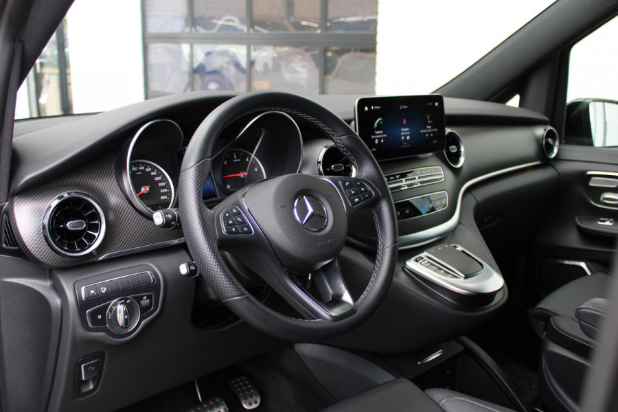 Mercedes-Benz V-Klasse 300d / Lang / DC / AMG / Burmester / Electr Stoelen / 360 Camera / Vol Opties / NIEUWSTAAT Mercedes-Benz V-Klasse 300d / Lang / DC / AMG / Burmester / Electr Stoelen / 360 Camera / Vol Opties / NIEUWSTAAT