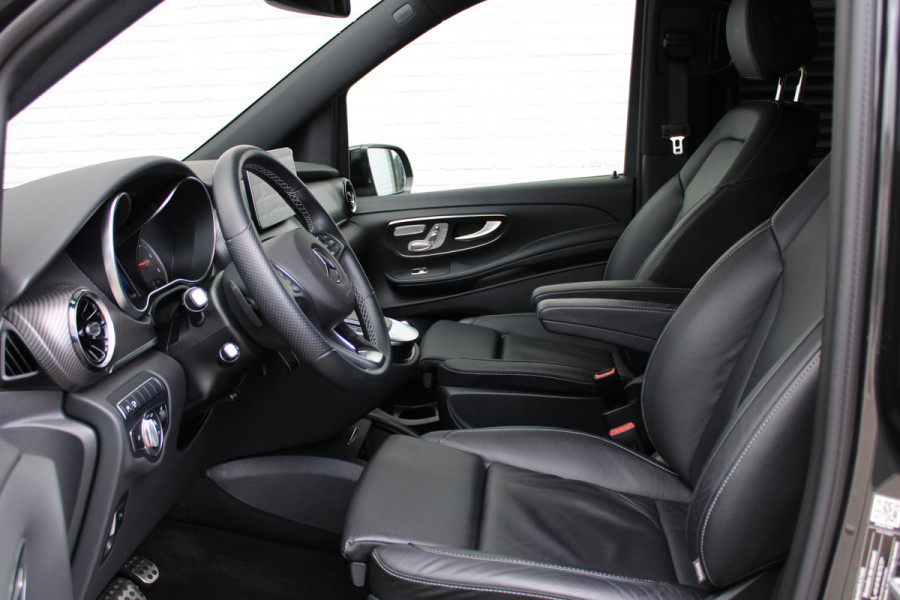 Mercedes-Benz V-Klasse 300d / Lang / DC / AMG / Burmester / Electr Stoelen / 360 Camera / Vol Opties / NIEUWSTAAT Mercedes-Benz V-Klasse 300d / Lang / DC / AMG / Burmester / Electr Stoelen / 360 Camera / Vol Opties / NIEUWSTAAT