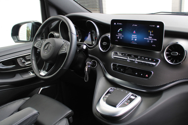 Mercedes-Benz V-Klasse 300d / Lang / DC / AMG / Burmester / Electr Stoelen / 360 Camera / Vol Opties / NIEUWSTAAT Mercedes-Benz V-Klasse 300d / Lang / DC / AMG / Burmester / Electr Stoelen / 360 Camera / Vol Opties / NIEUWSTAAT