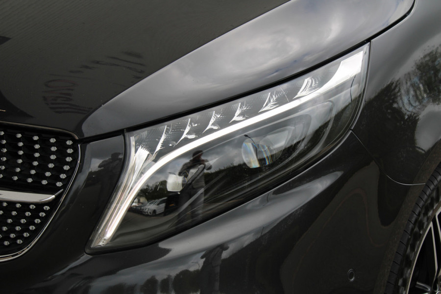 Mercedes-Benz V-Klasse 300d / Lang / DC / AMG / Burmester / Electr Stoelen / 360 Camera / Vol Opties / NIEUWSTAAT Mercedes-Benz V-Klasse 300d / Lang / DC / AMG / Burmester / Electr Stoelen / 360 Camera / Vol Opties / NIEUWSTAAT