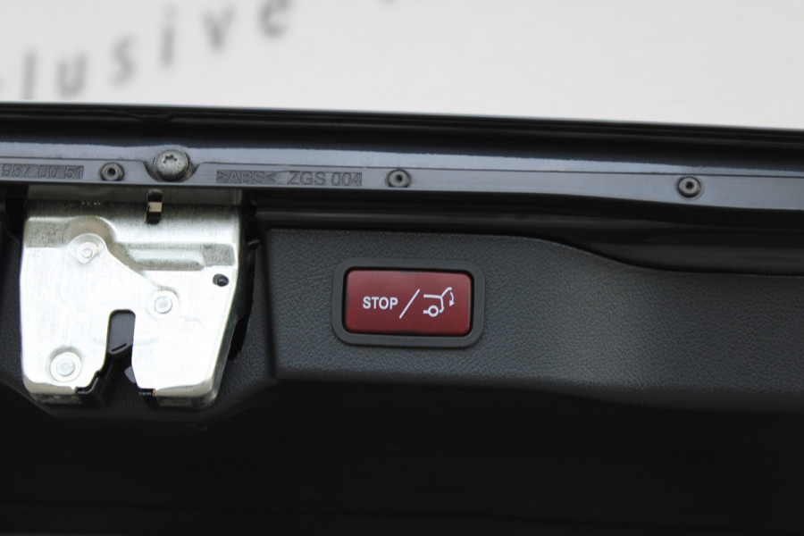 Mercedes-Benz V-Klasse 300d / Lang / DC / AMG / Burmester / Electr Stoelen / 360 Camera / Vol Opties / NIEUWSTAAT Mercedes-Benz V-Klasse 300d / Lang / DC / AMG / Burmester / Electr Stoelen / 360 Camera / Vol Opties / NIEUWSTAAT