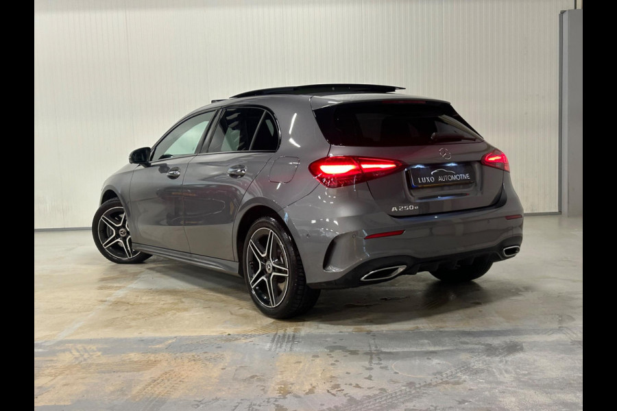 Mercedes-Benz A-Klasse 250 e AMG | PANO | HUD | 360 CAMERA | MEMORY | MULTIBEAM Mercedes-Benz A-Klasse 250 e AMG | PANO | HUD | 360 CAMERA | MEMORY | MULTIBEAM