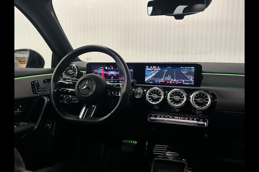 Mercedes-Benz A-Klasse 250 e AMG | PANO | HUD | 360 CAMERA | MEMORY | MULTIBEAM Mercedes-Benz A-Klasse 250 e AMG | PANO | HUD | 360 CAMERA | MEMORY | MULTIBEAM
