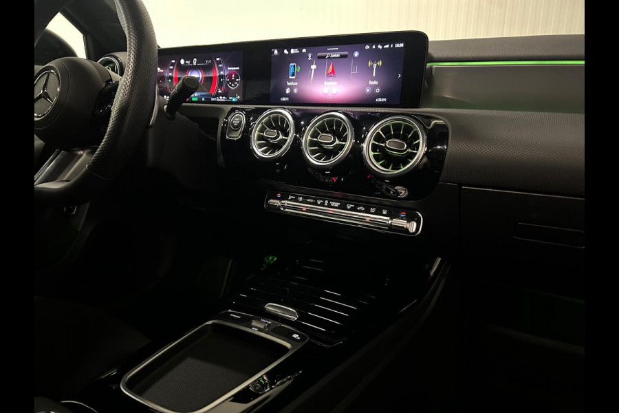 Mercedes-Benz A-Klasse 250 e AMG | PANO | HUD | 360 CAMERA | MEMORY | MULTIBEAM Mercedes-Benz A-Klasse 250 e AMG | PANO | HUD | 360 CAMERA | MEMORY | MULTIBEAM